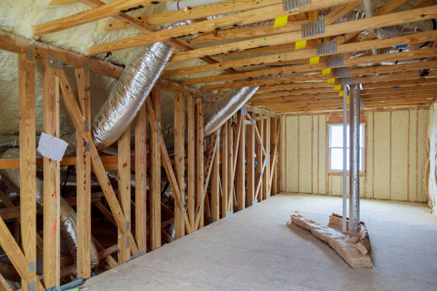 Best Spray Foam Insulation  in Earlham, IA